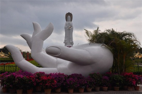 耒阳市加盟帕帕罗蒂面包店一天多少钱保本，如何在耒阳市经营一家蛋糕店加盟店